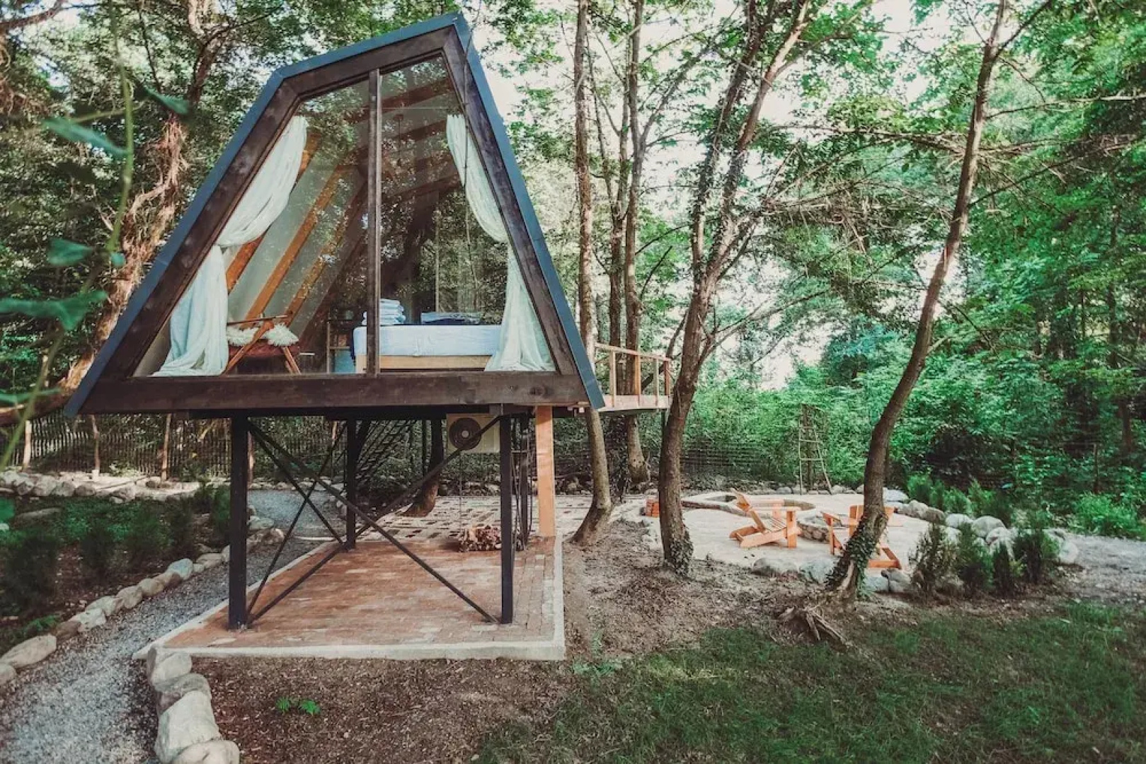 Duende Treehouses & Cocktails