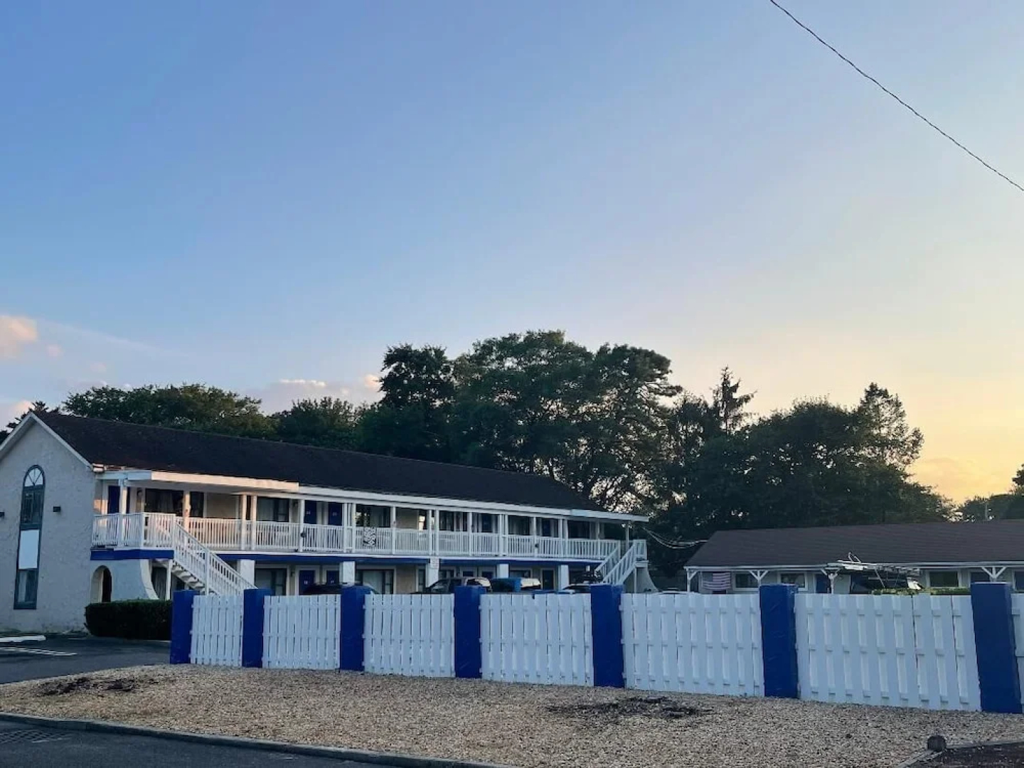Red Carpet Inn