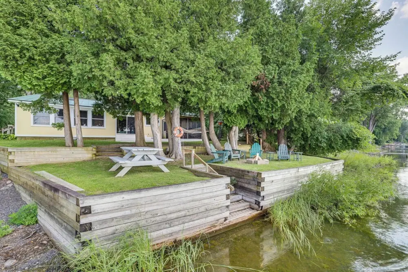 Waterfront North Hero Home w/ Screened Porch