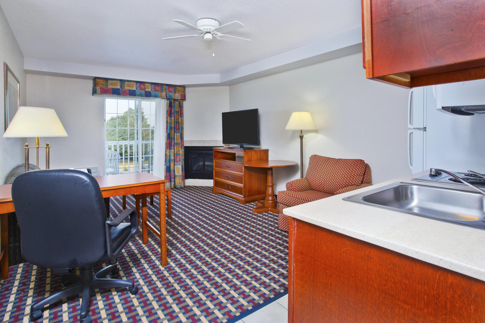 Holiday Inn Express & Suites Petoskey by IHG