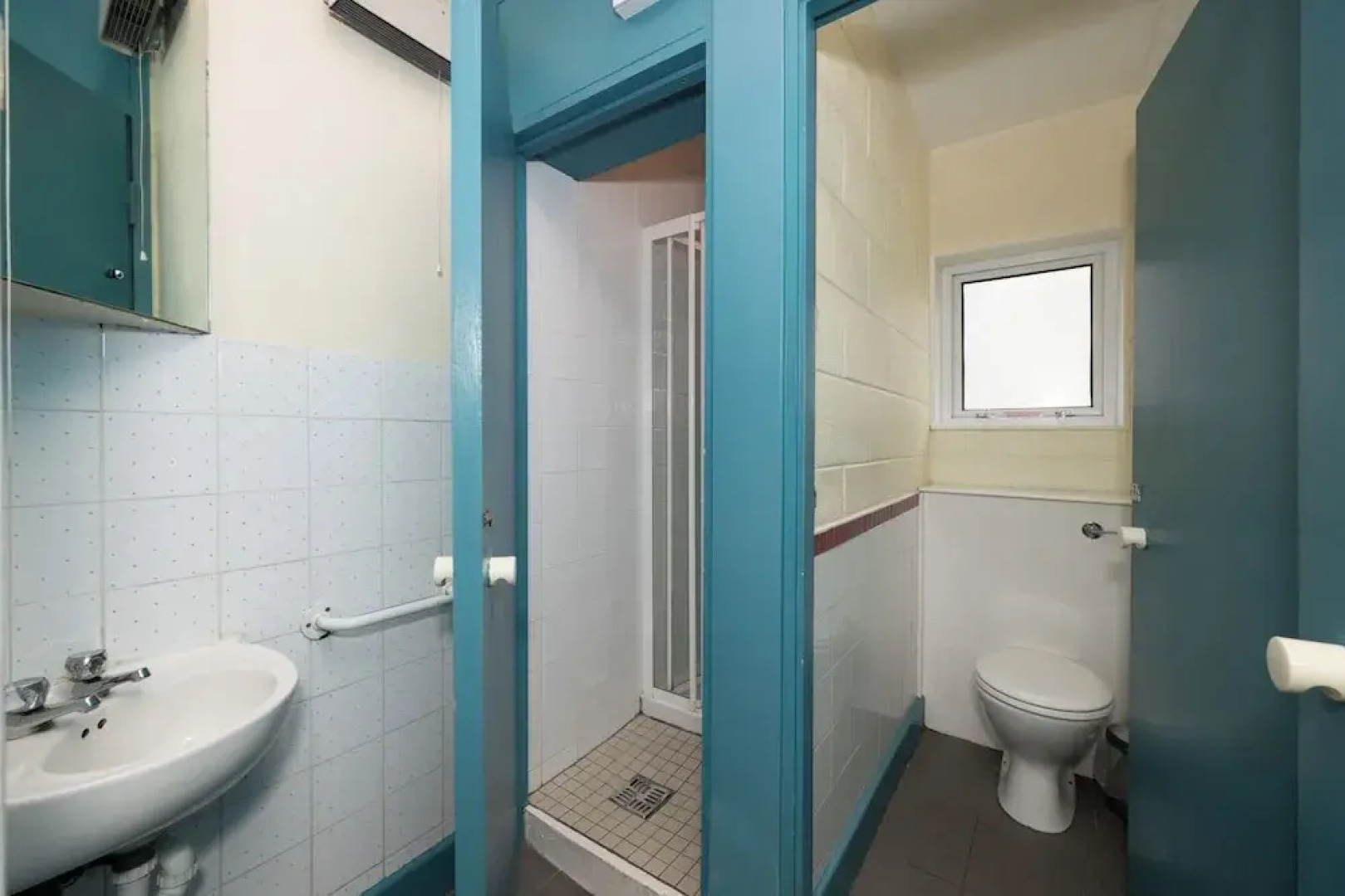 Castlewhite Apartments