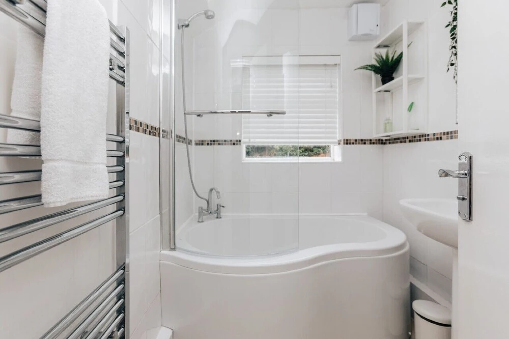 Park End House - Parking Pet Friendly - From 180 Per Night