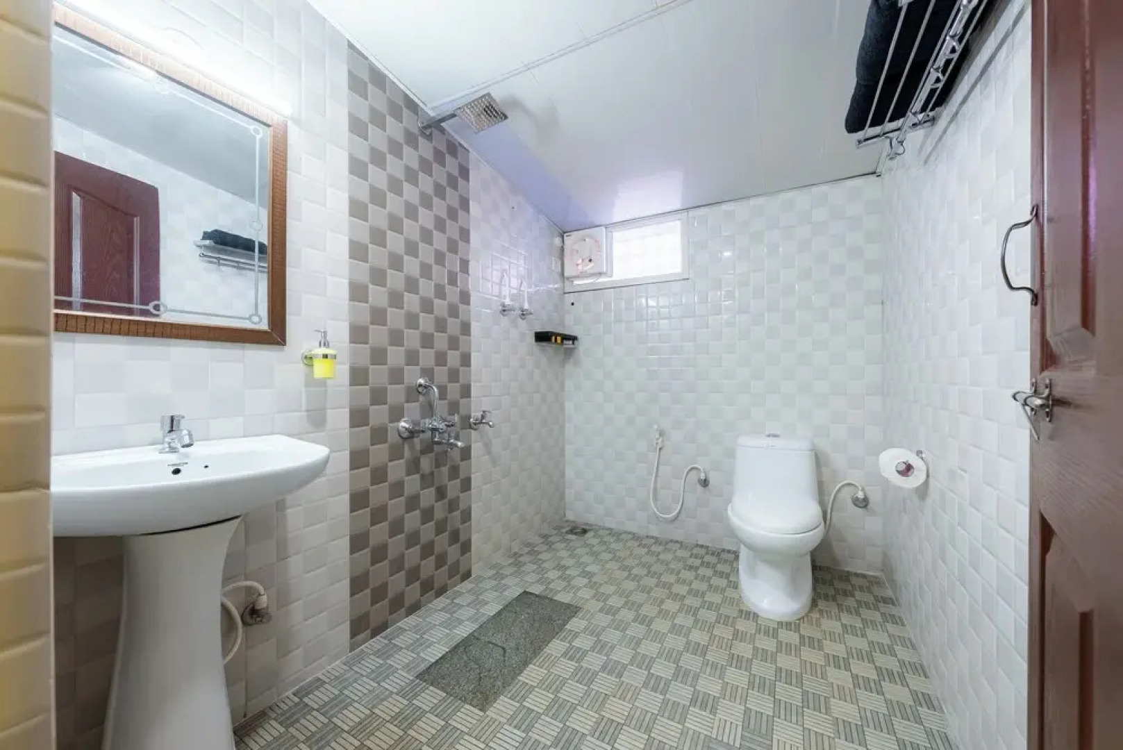 The Hosteller Coorg, Madikeri