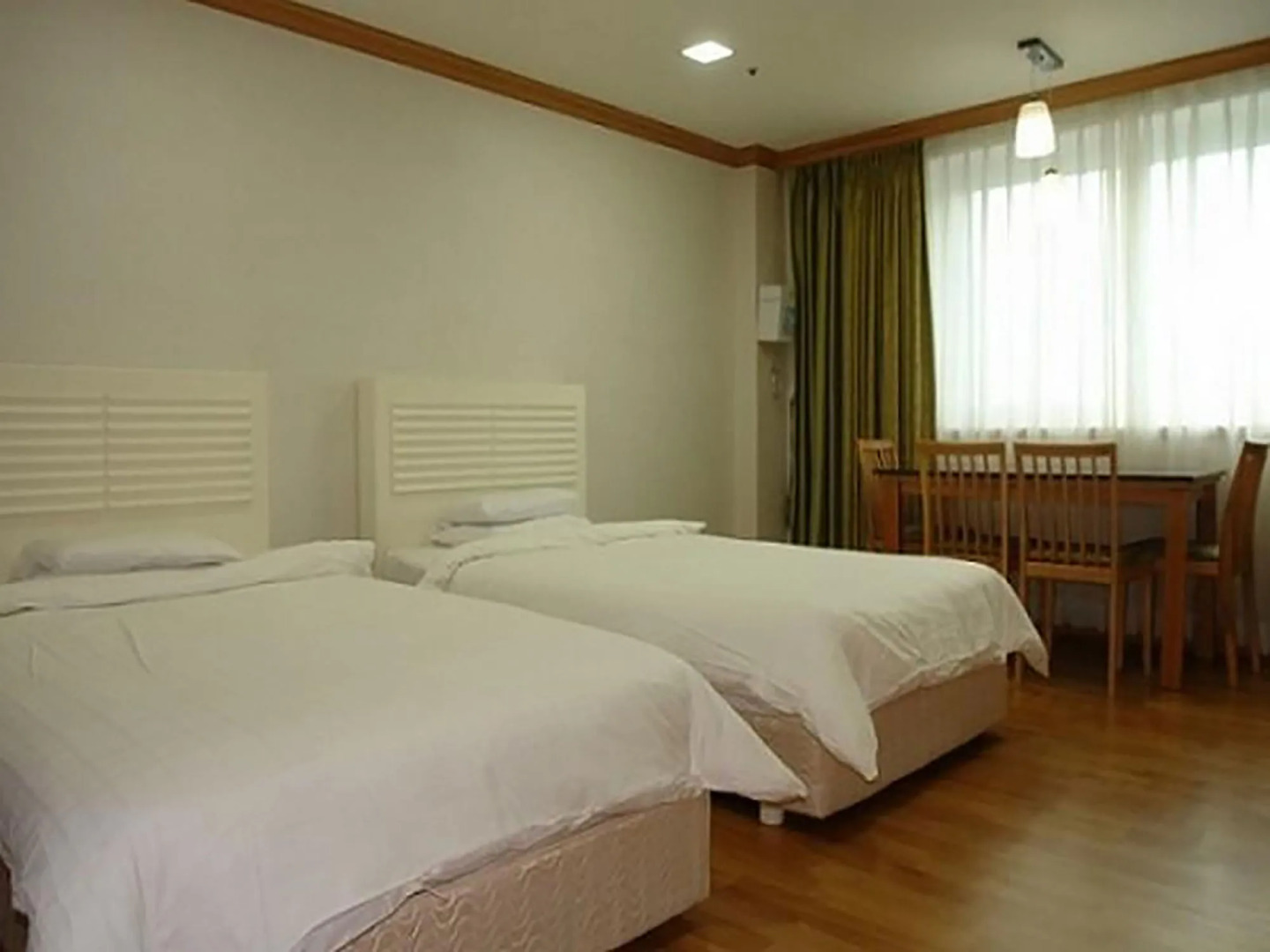 Mona Yongpyong Tower Condominium