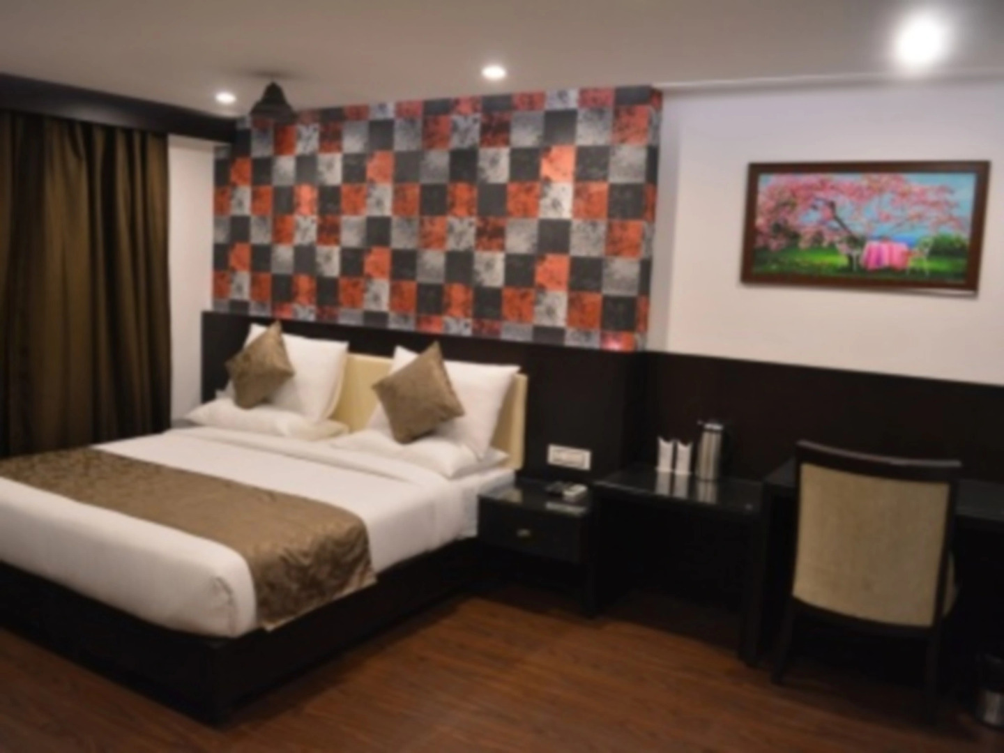 The City Grand Hotel