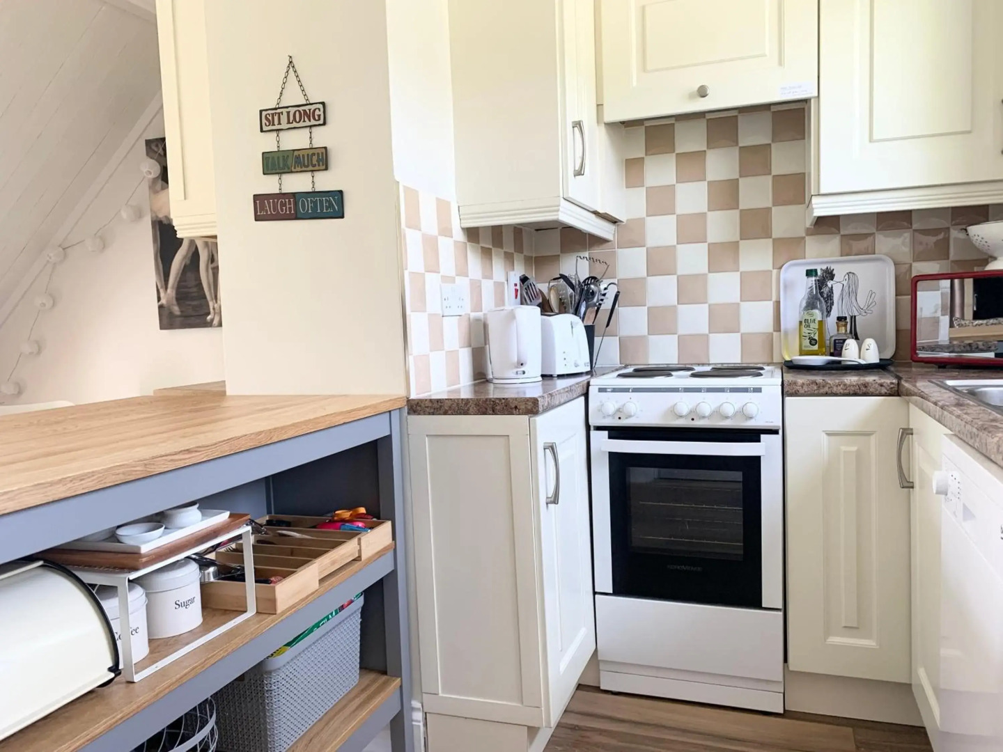 Charming, Modern Masonette in Heart of Fermoy River Town