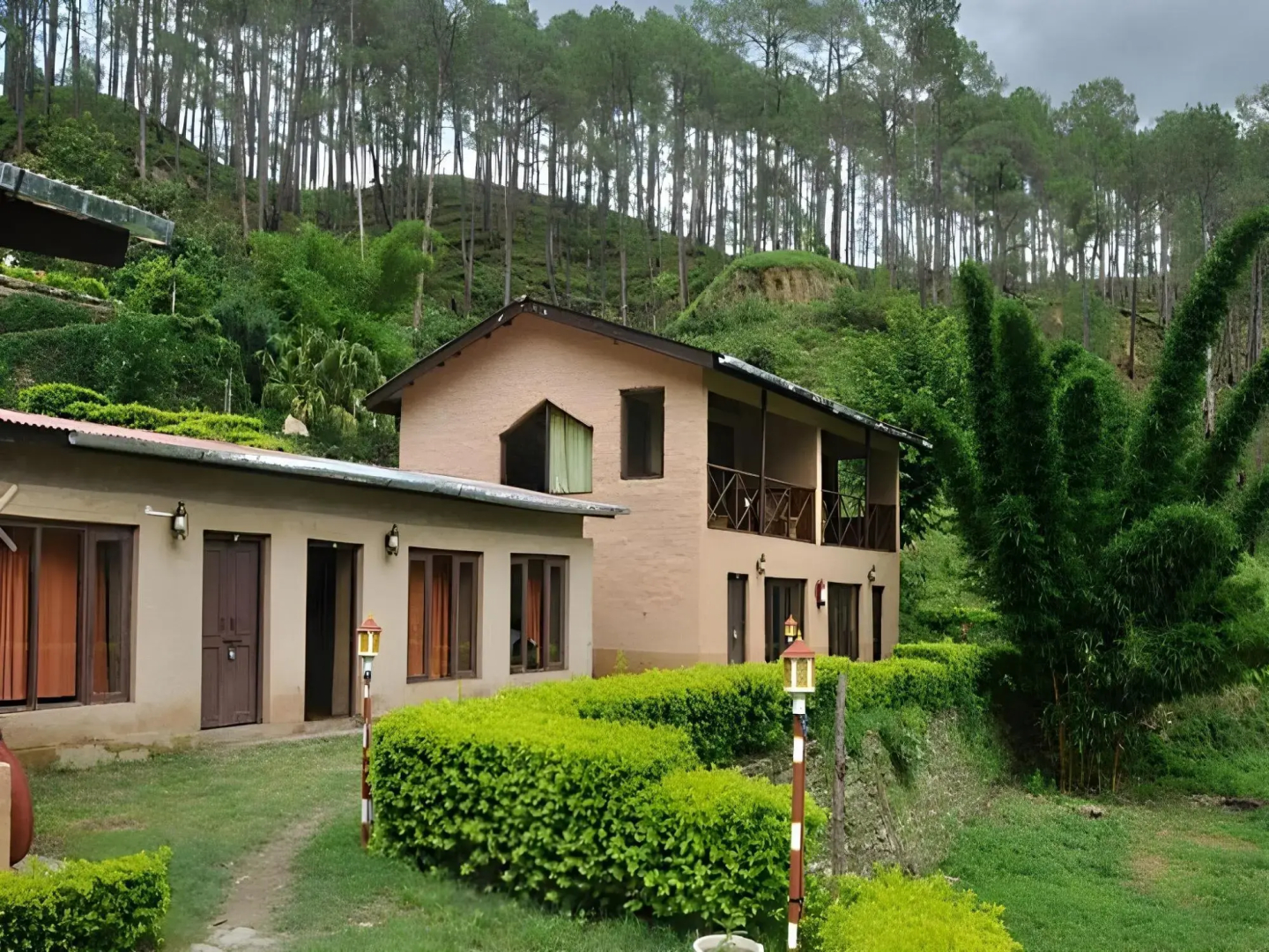 Perfectly Located Resort amidst Majkhali Woods