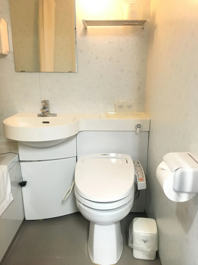 Отель Tokyo Business