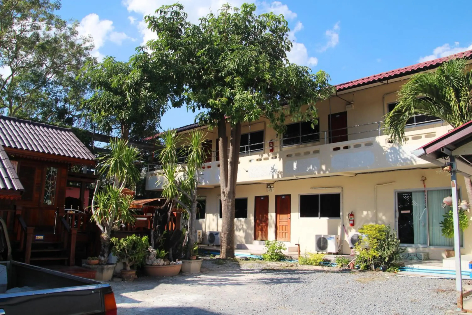 Ratchaphruek Resort