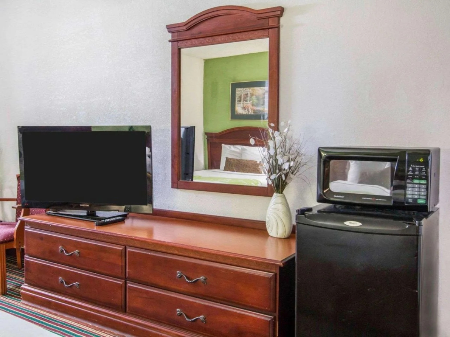 Econo Lodge Savannah Gateway I-95