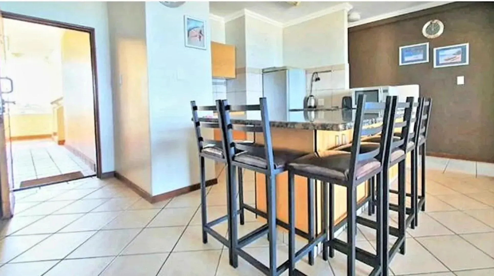 Beachside 3 bed apartment with stunning seaviews