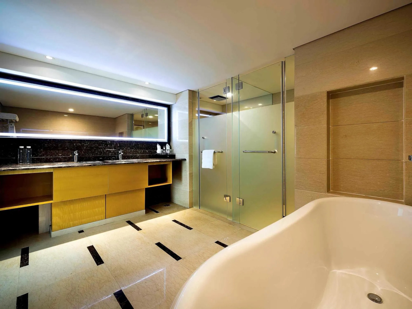 Pullman Qingdao Ziyue