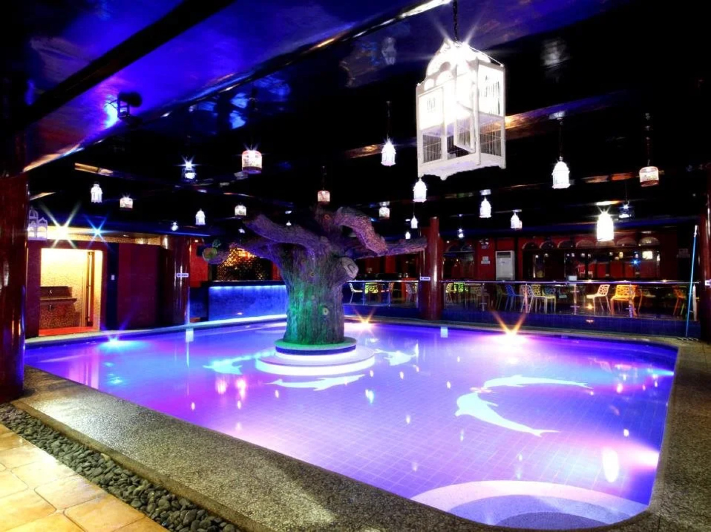 C & L Sea View Hotel