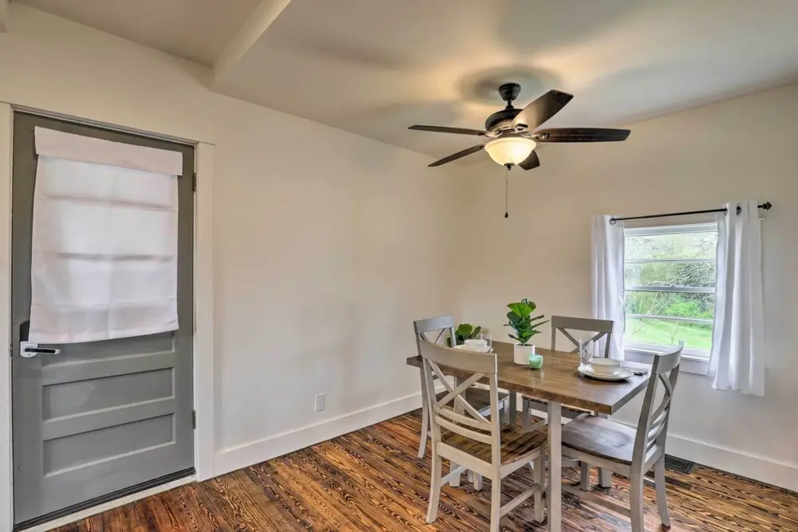 Weaverville Studio ~ 9 Mi to Dtwn Asheville!