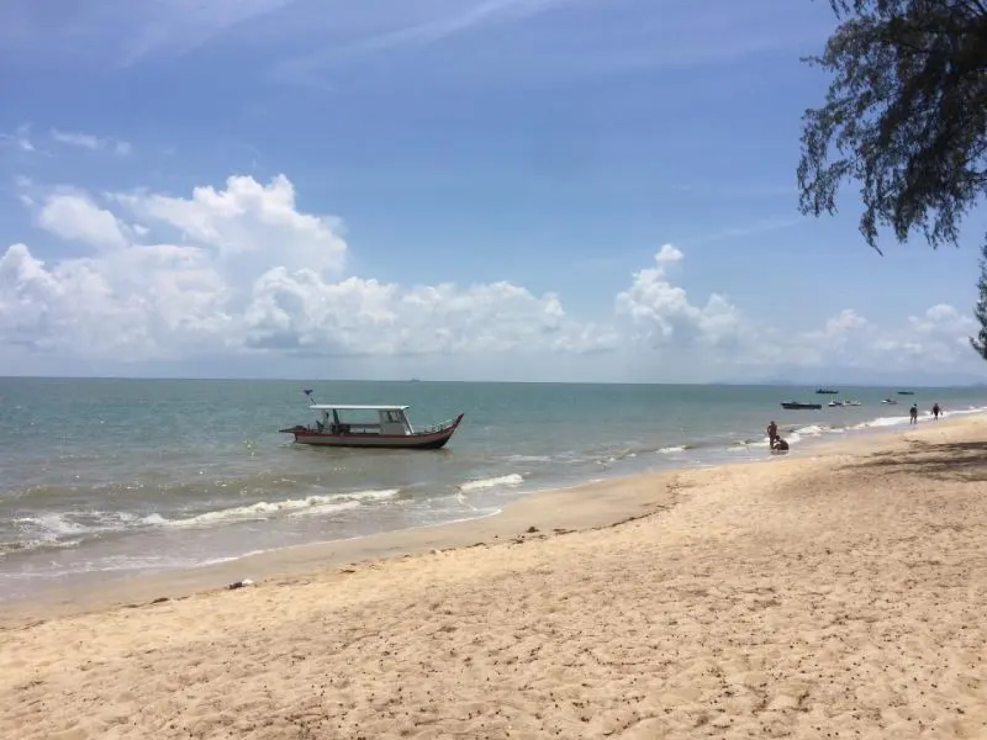 By The Sea Batu Ferringghi Luxury Holiday Suite