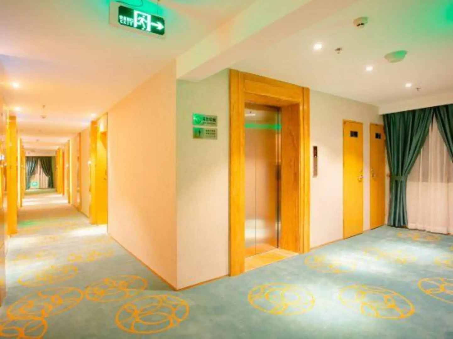 Qionghai Shengwei Hotel (Yinhai Road Branch)