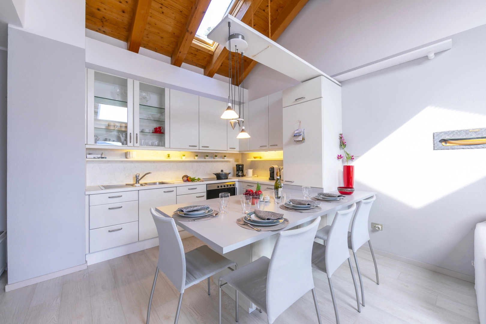 Blu Lake Apartment on Ghiffa Beach