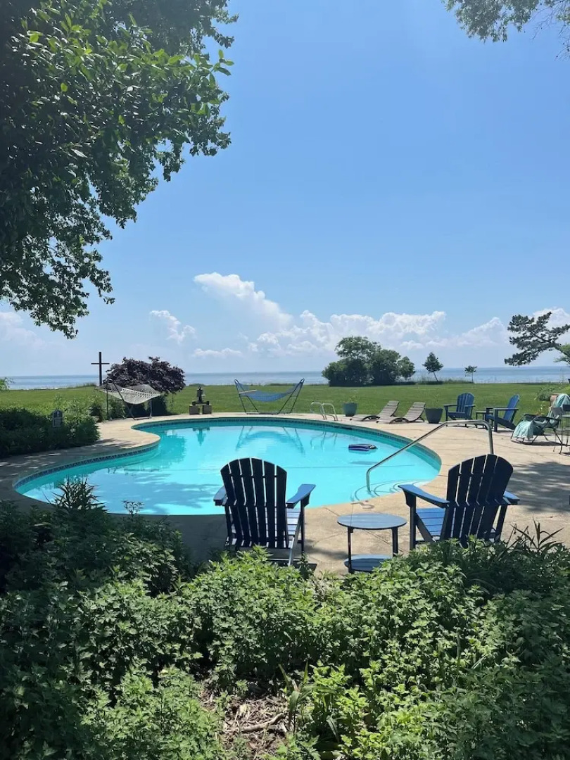 Black Walnut Point Inn