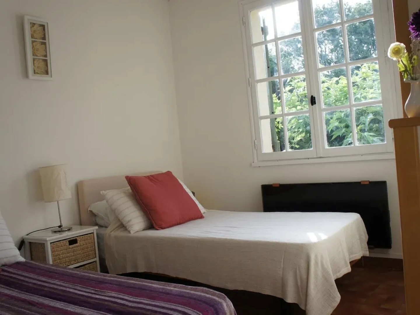 Charming Holiday Home in Régusse, Provence With Terrace