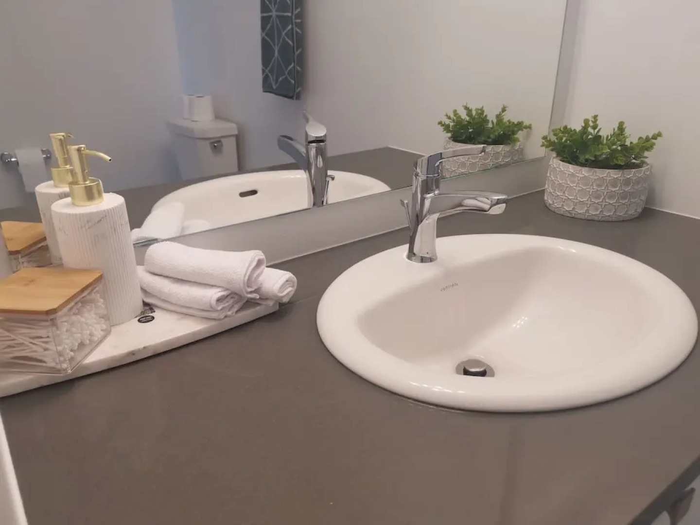 Barrie Comfort Lodging