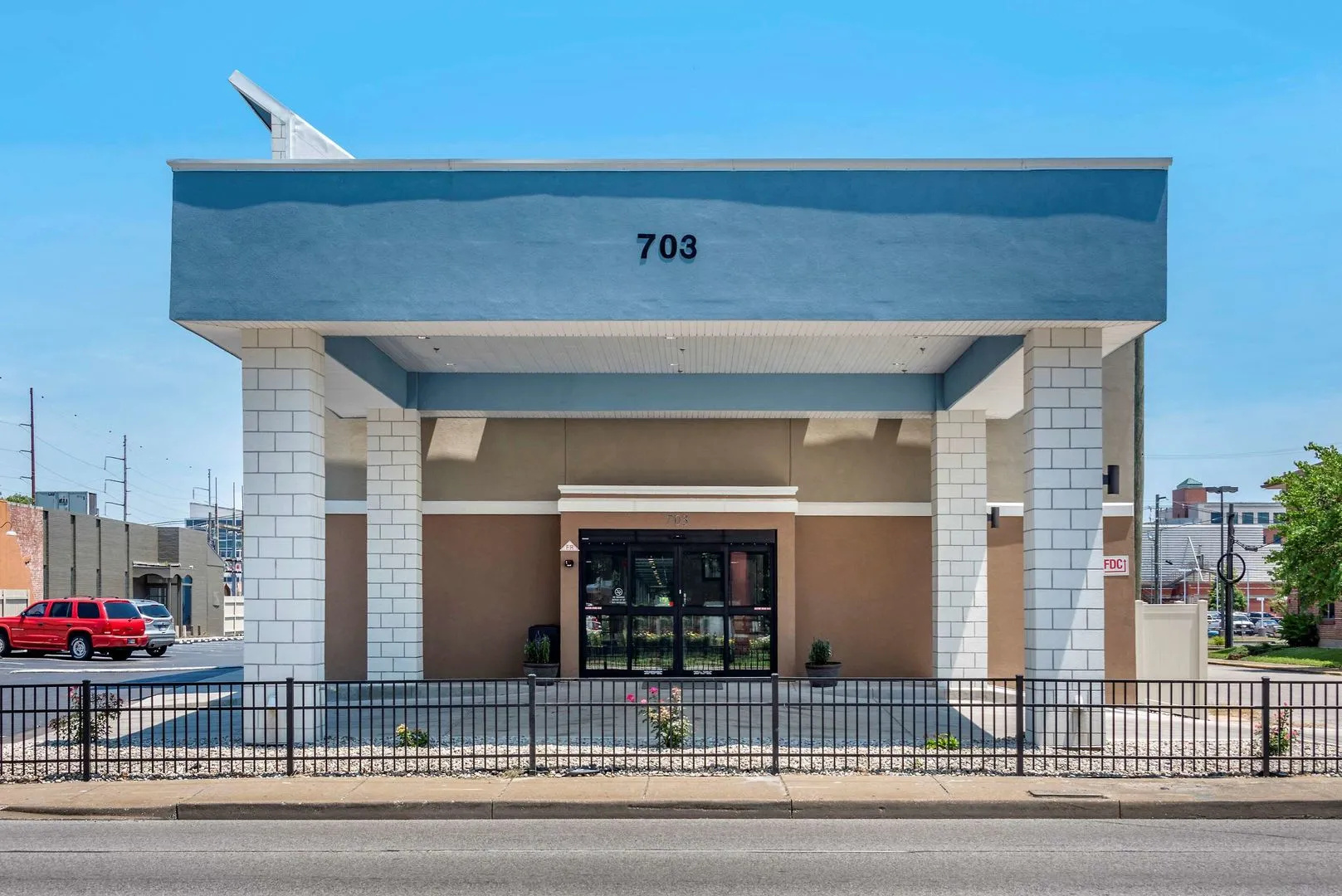 Quality Inn & Suites Evansville Downtown