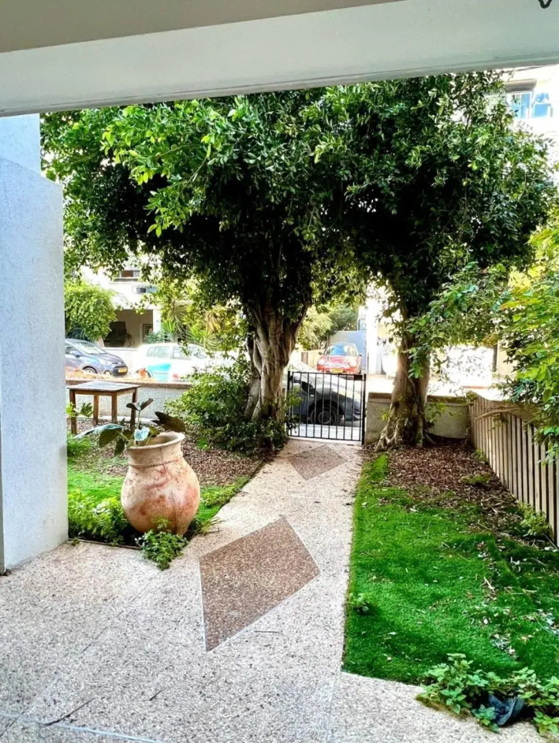 Apt heart tlv arnon 50 mt from sea