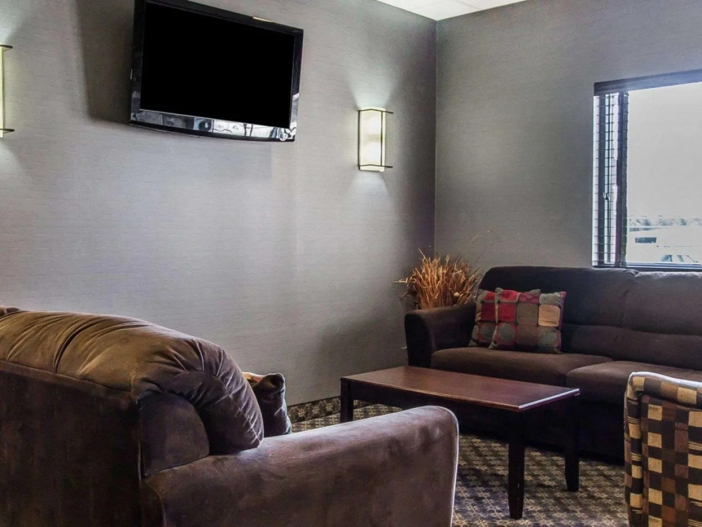 Comfort Inn and Suites Near Lake Guntersville