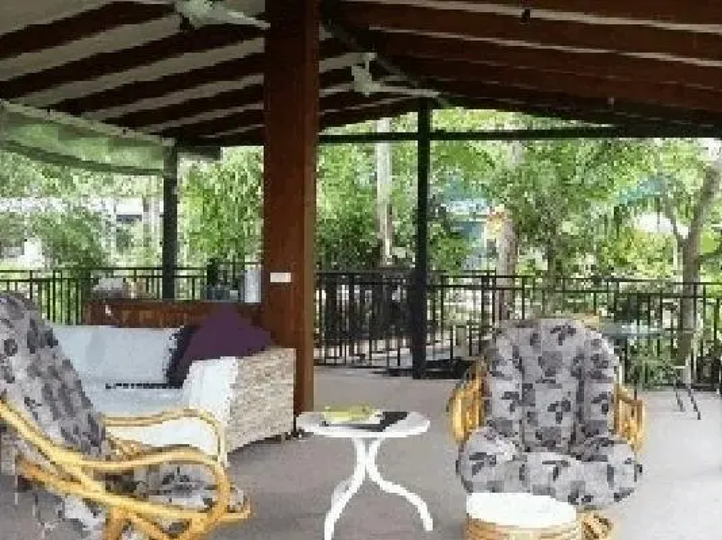 Coral Sea Retreat Bed and Breakfast