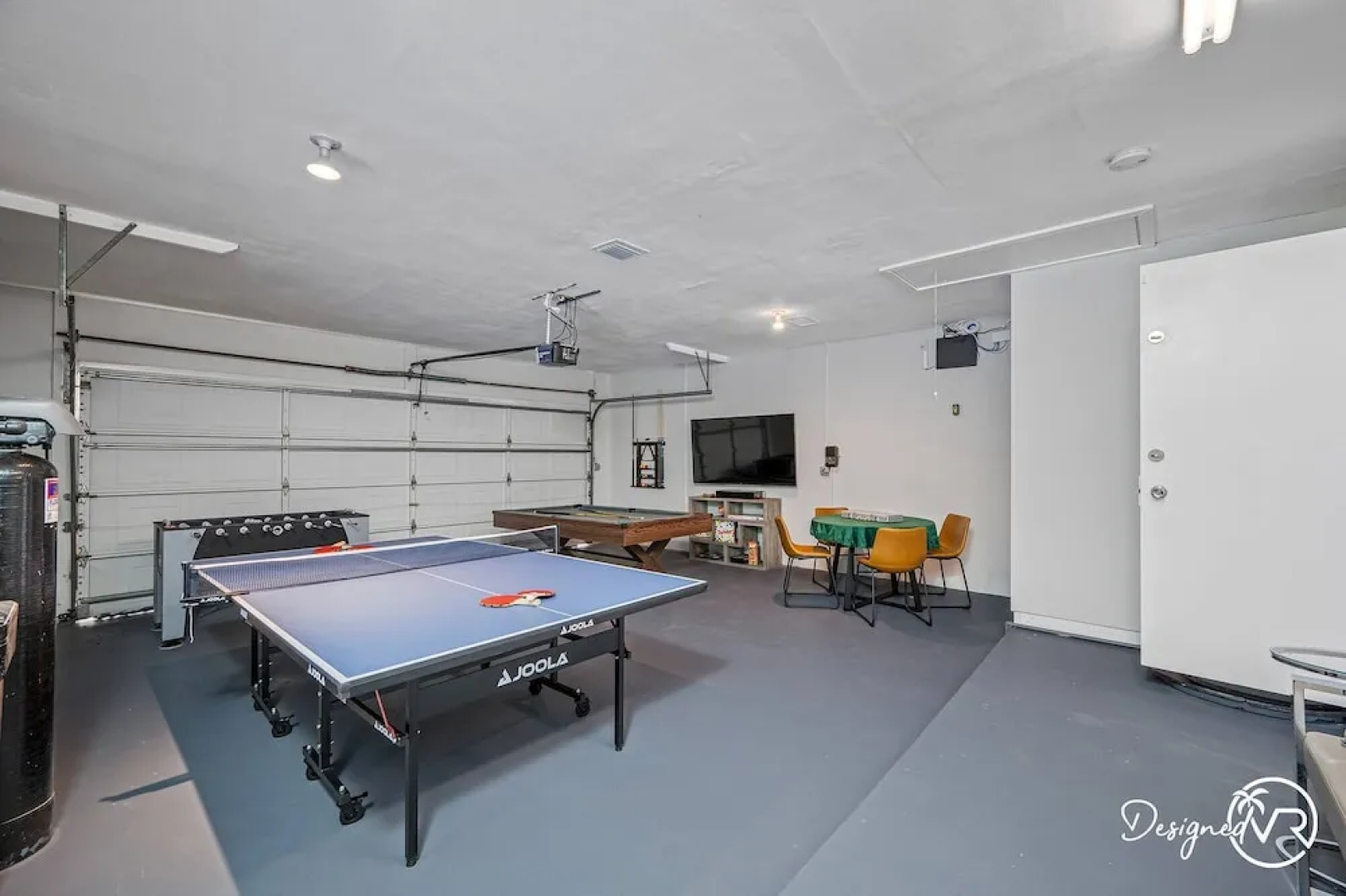 8BR Villa with Heated Pool Near Beach