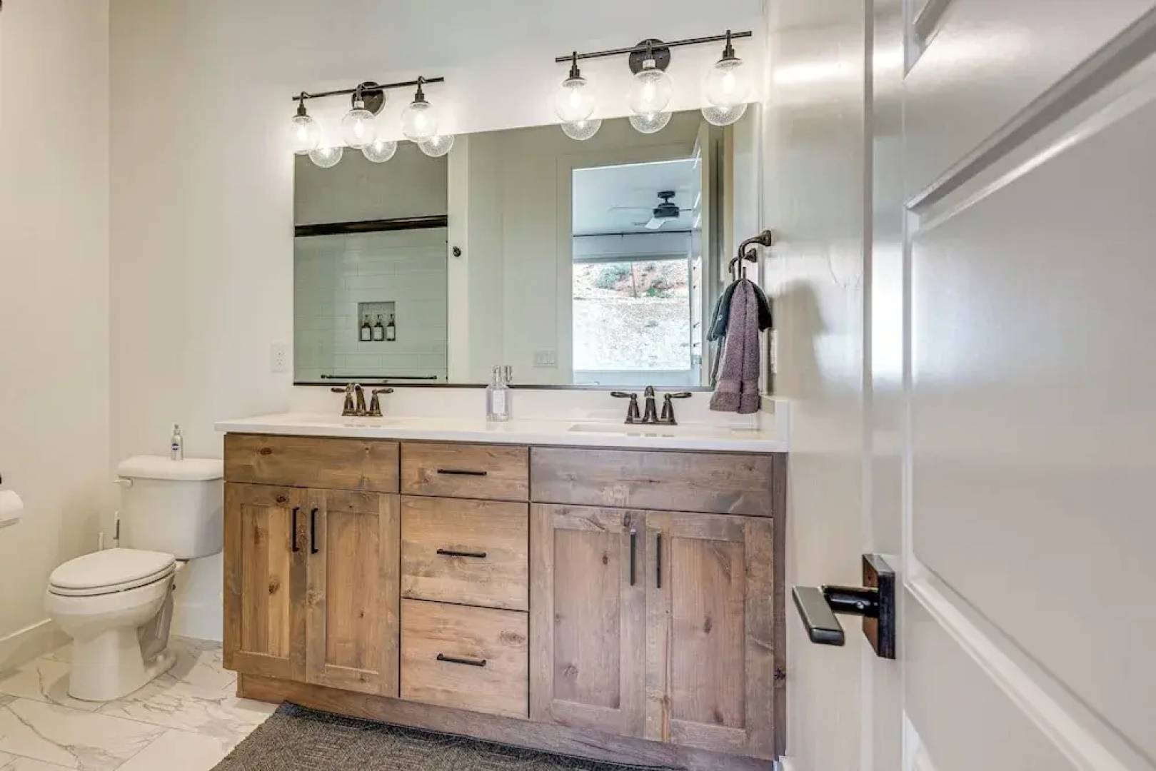 Gorgeous Kanab Home: Canyon Views & Pool Access!