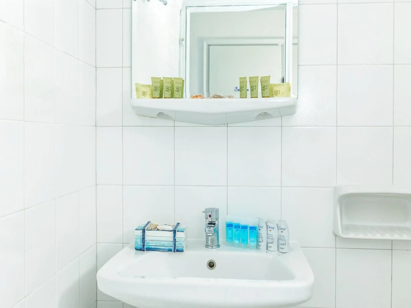 Xenios Dolphin Beach Hotel