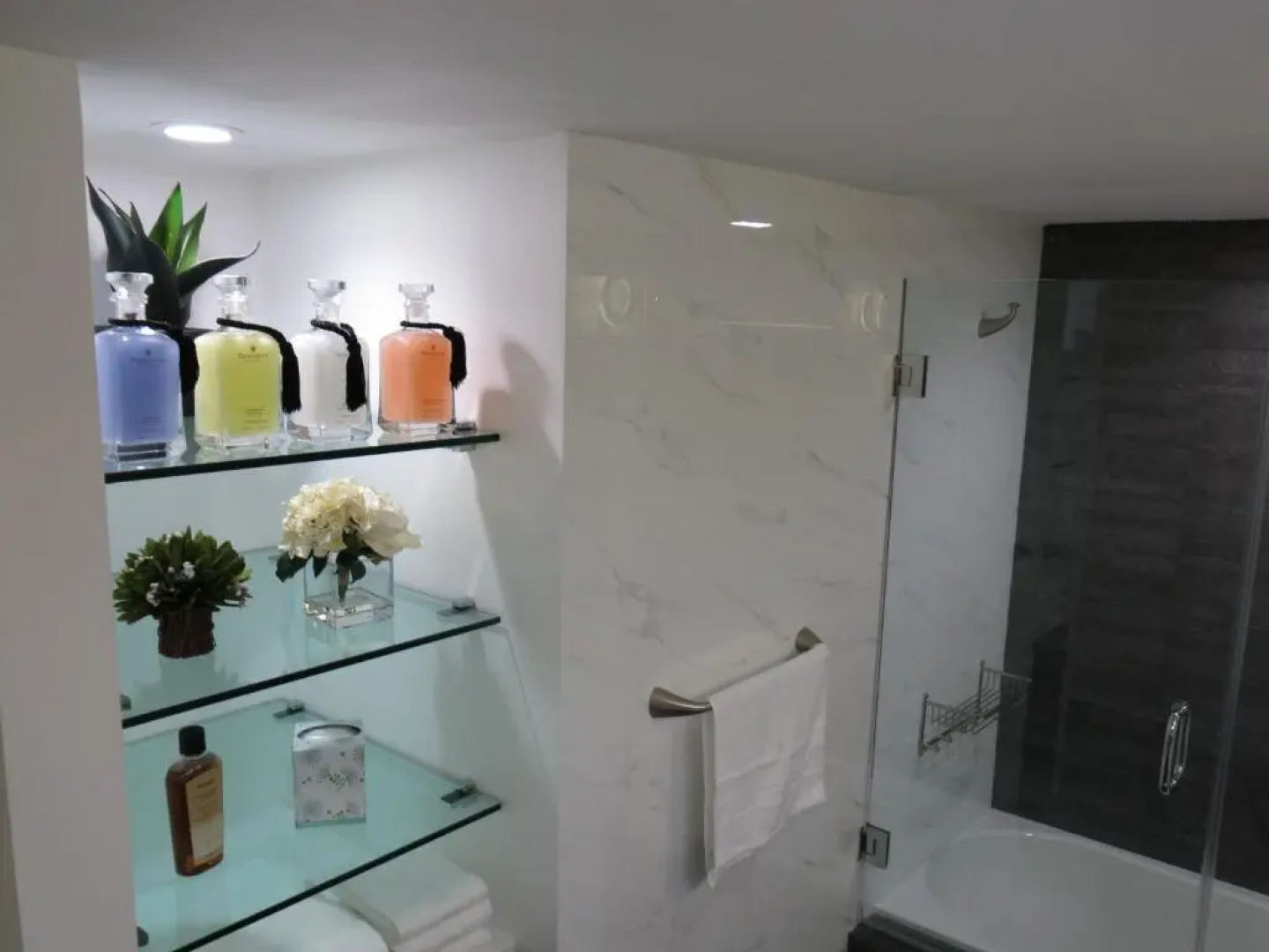 Yacht Club at Aventura Luxurious 1 Bed 1 Bath