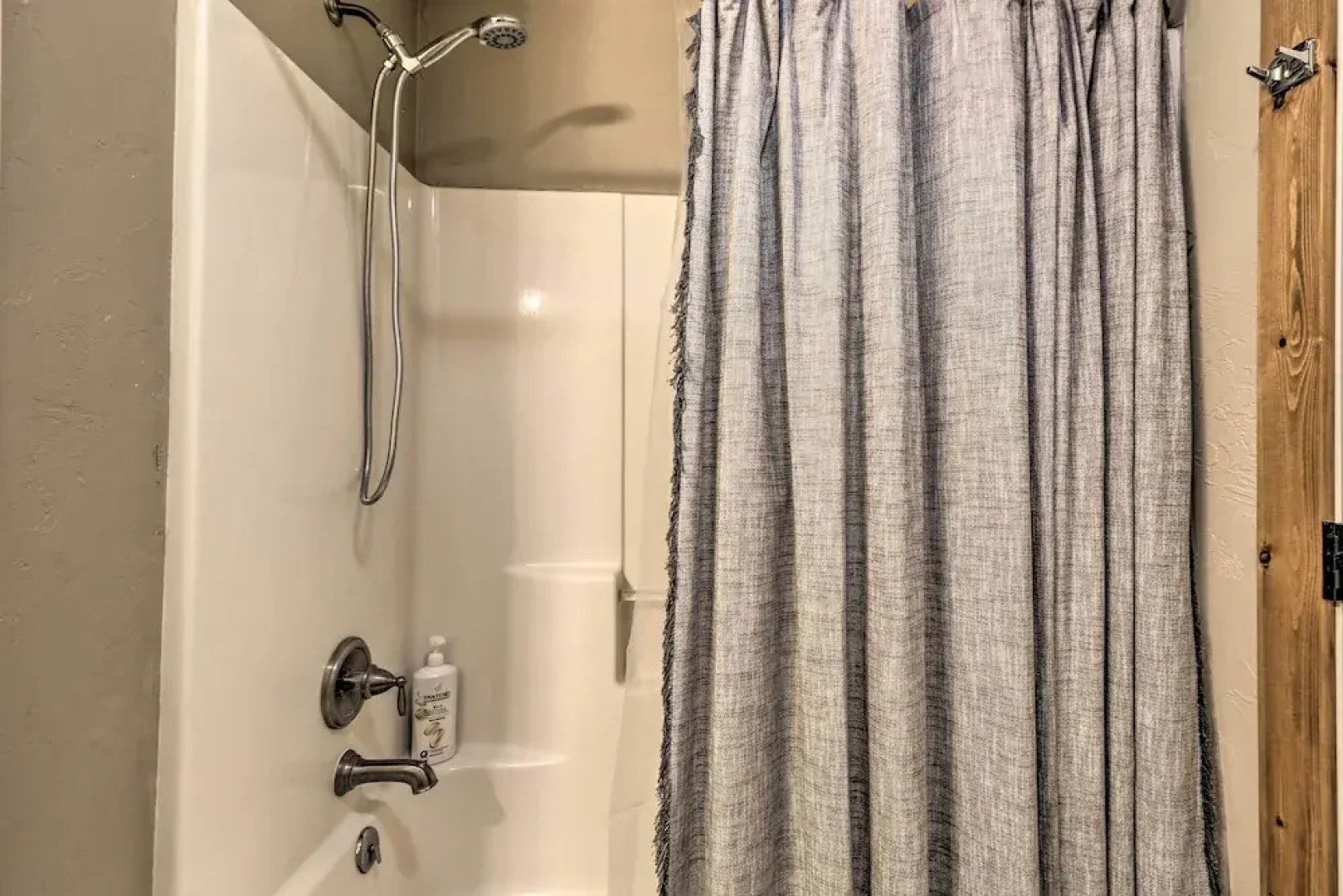 Columbia Falls Private Retreat: Pool Table & Deck!