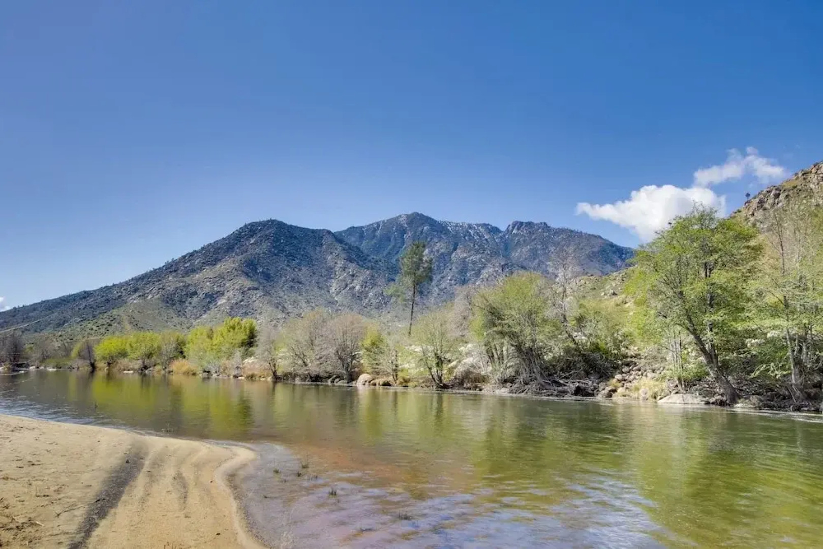 Walk to Riverfront Beach: Kernville Escape