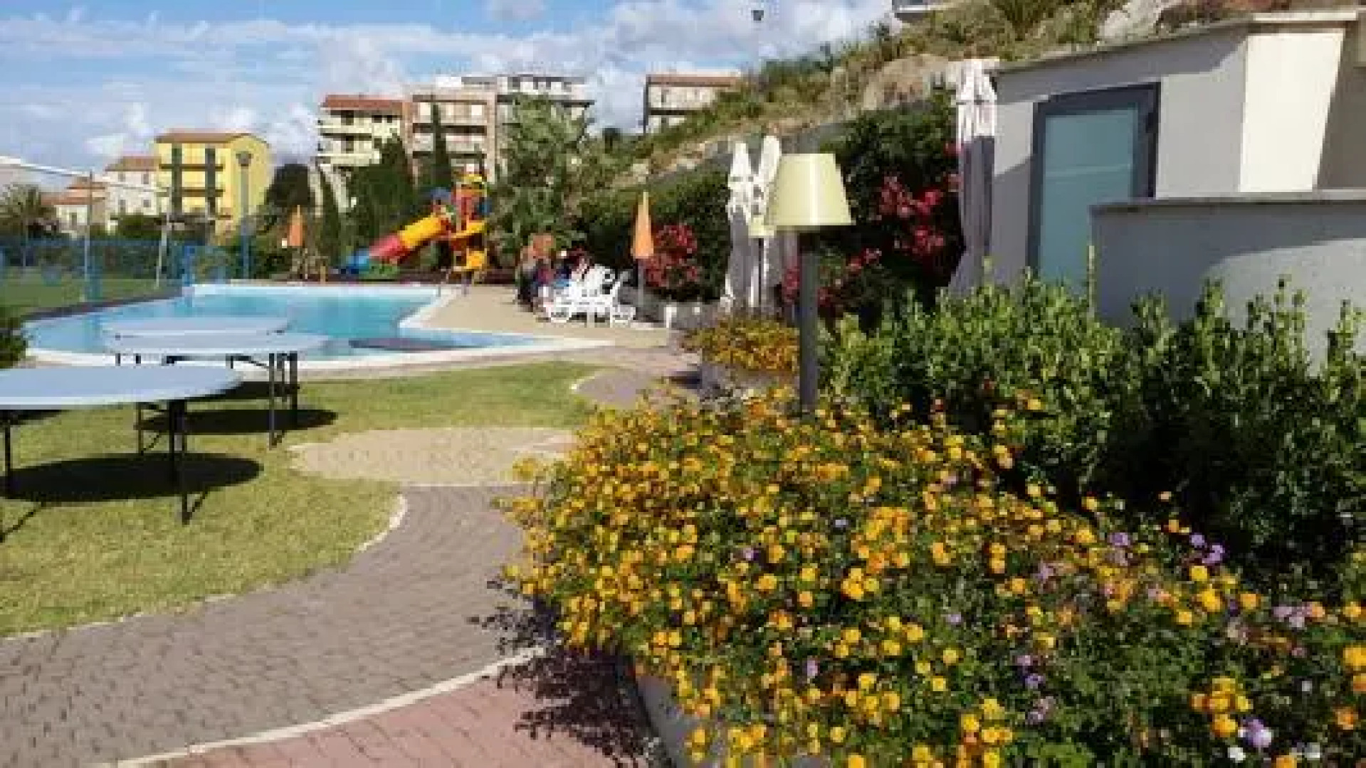 Tus Hotel & Residence