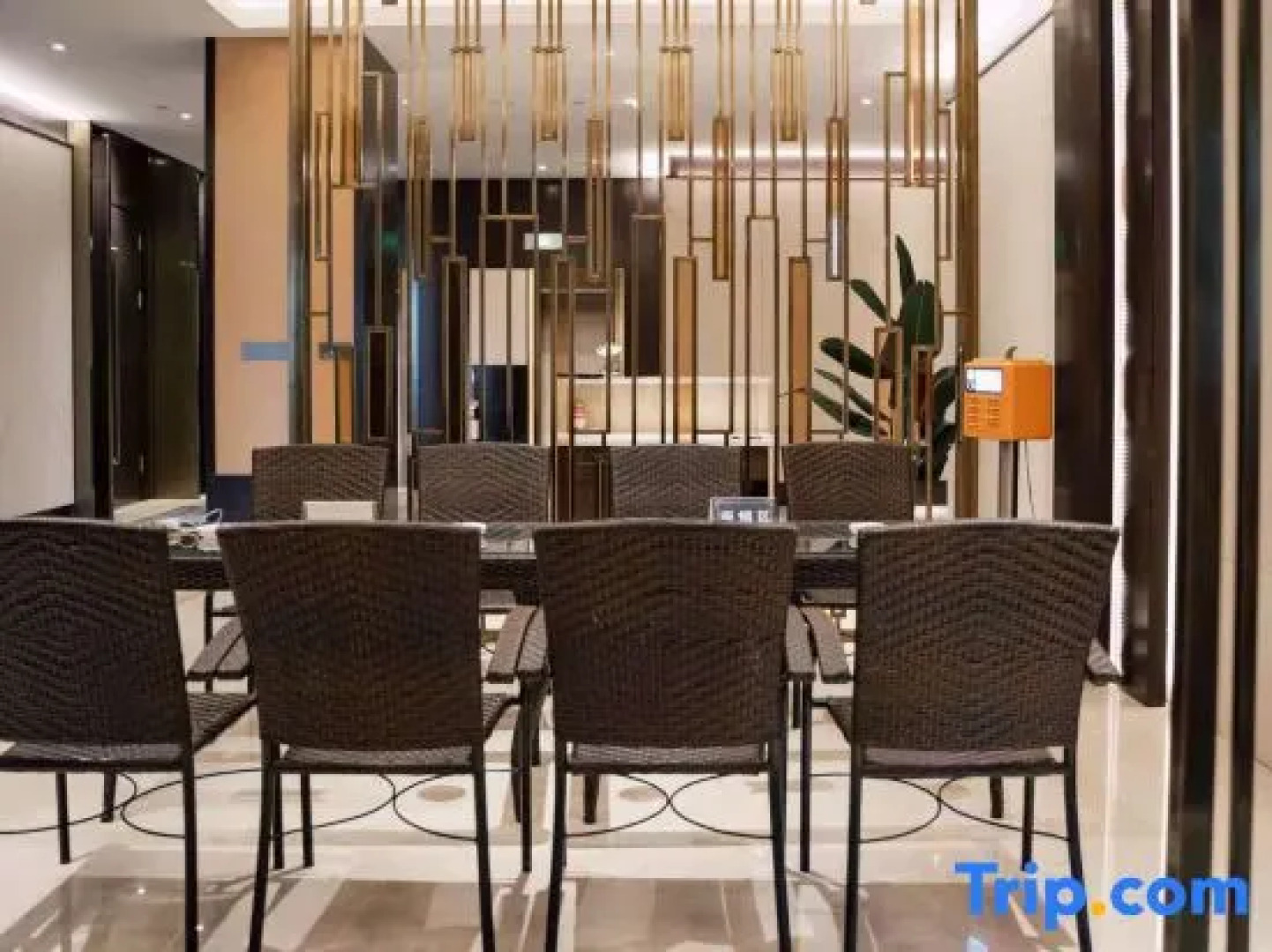 Xing Yi Hai Yu Hotel