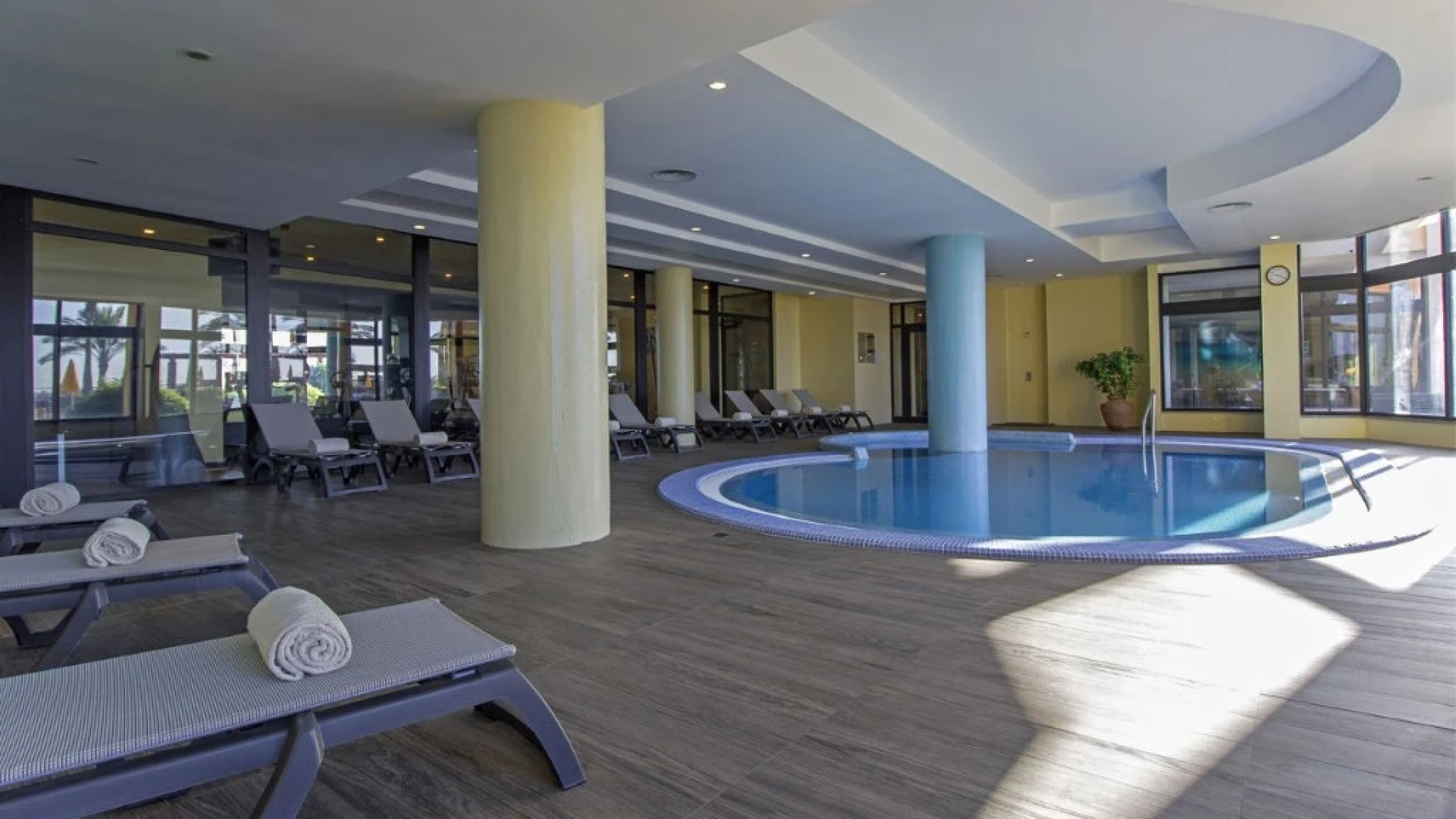 Курортный отель Calheta Beach - All Inclusive