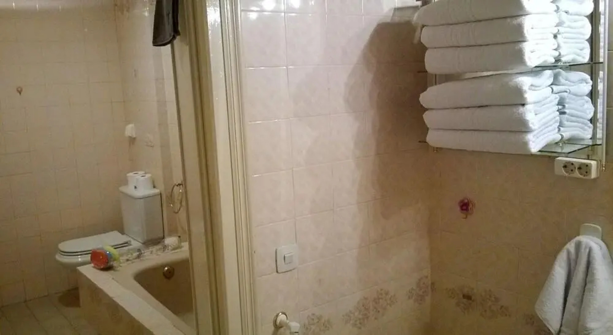 Iribarren I-II by Aptos Turisticos Tudela