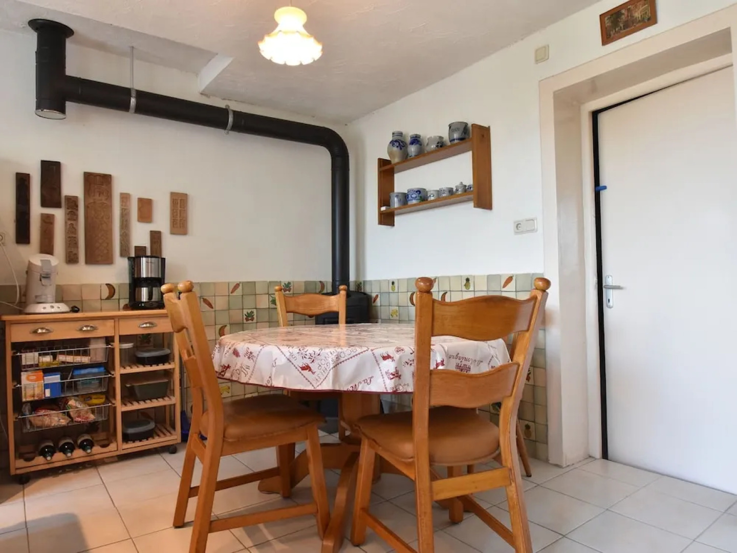 Farmhouse in Fours With Courtyard, Terrace, Fenced Garden