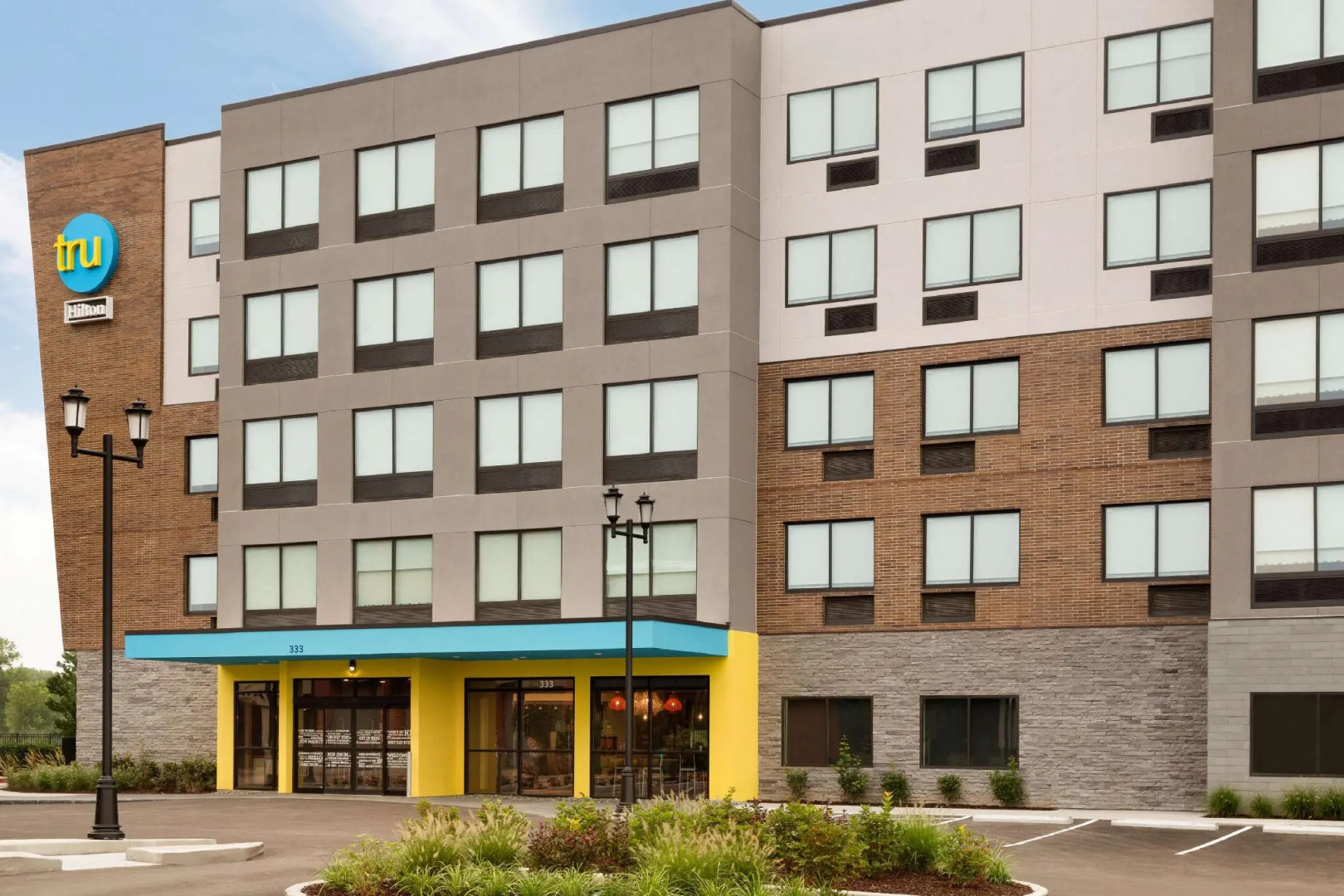 Tru by Hilton St. Charles St. Louis, MO