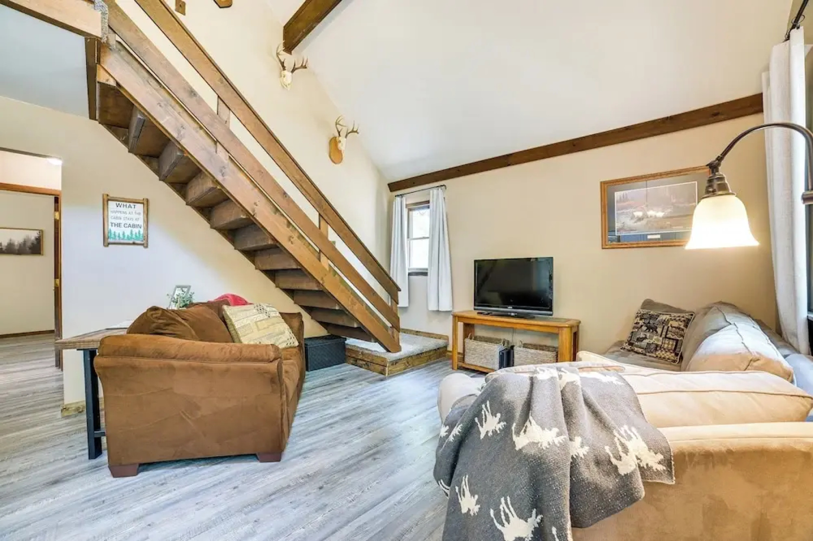 Family Roscommon Home - 3 Mi to Higgins Lake