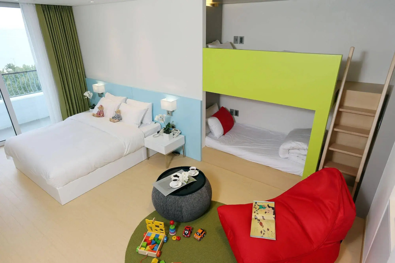 The Suites Hotel Naksan