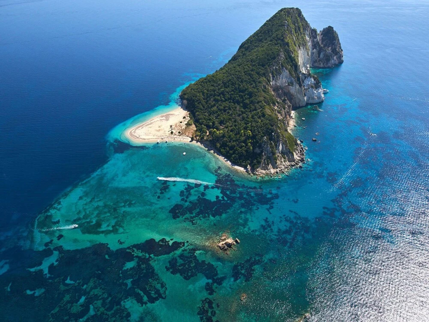 Modern Villa in Volimes with Pool And Parking