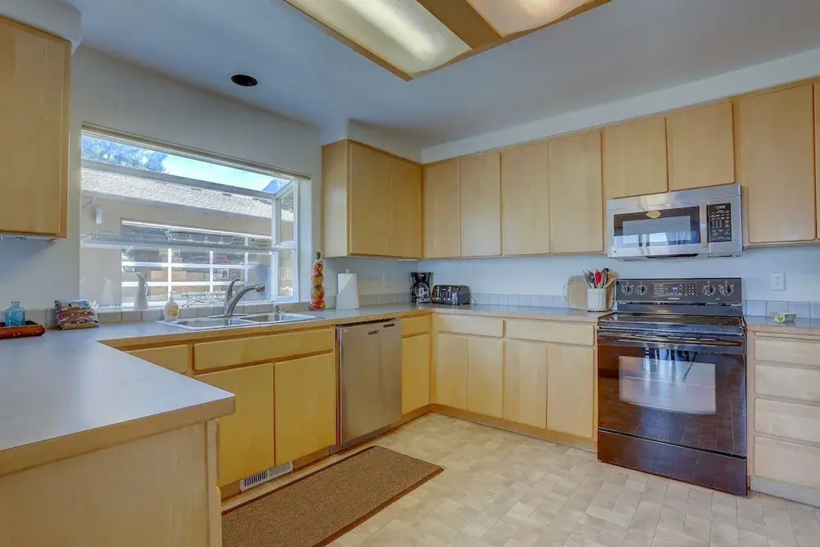 Amber Sunset 3 Bedroom Home by RedAwning