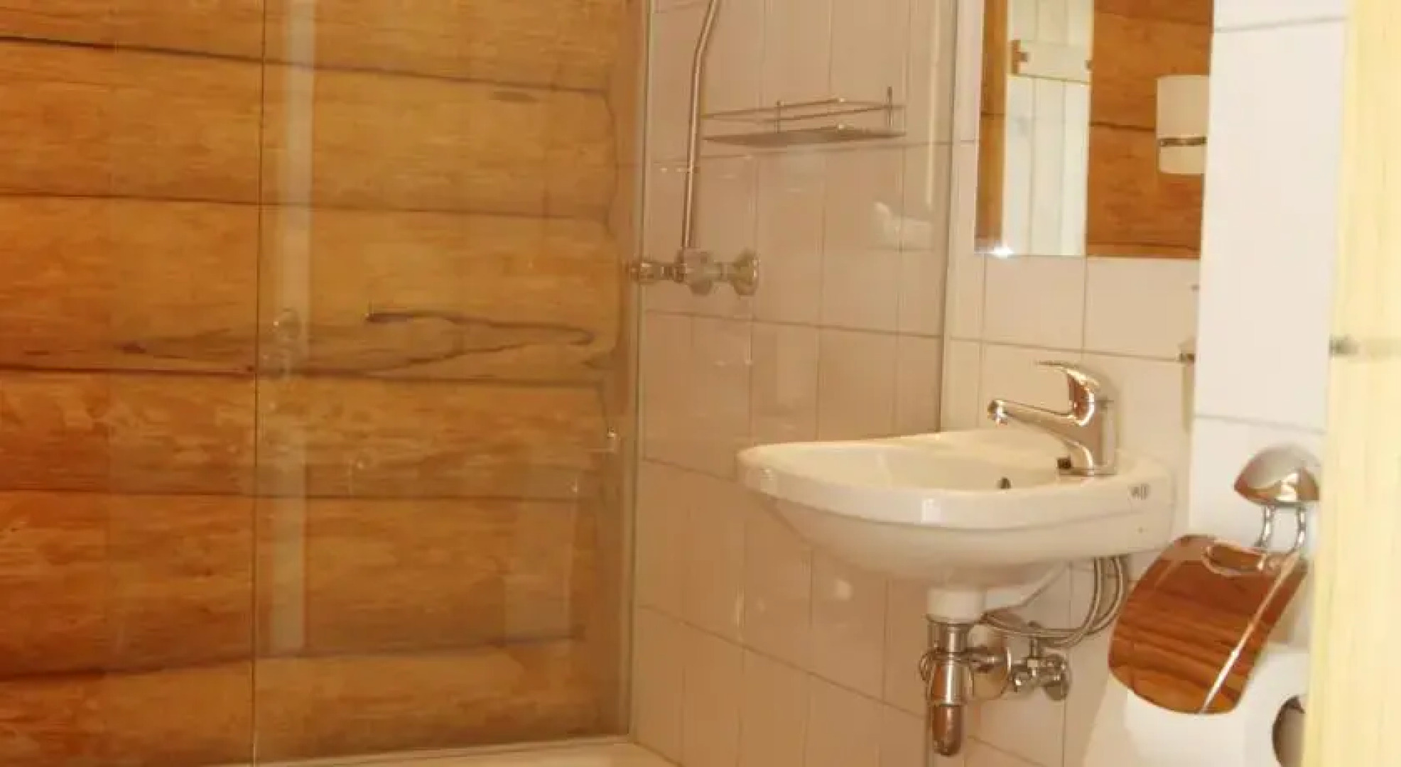 Toosikannu Holiday Centre