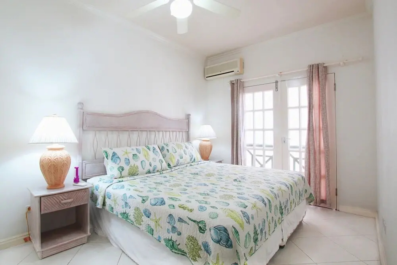 Leith Court Beachfront Apartments