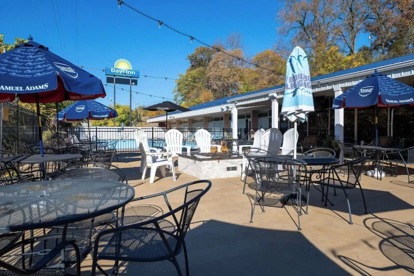 Days Inn by Wyndham Dubuque