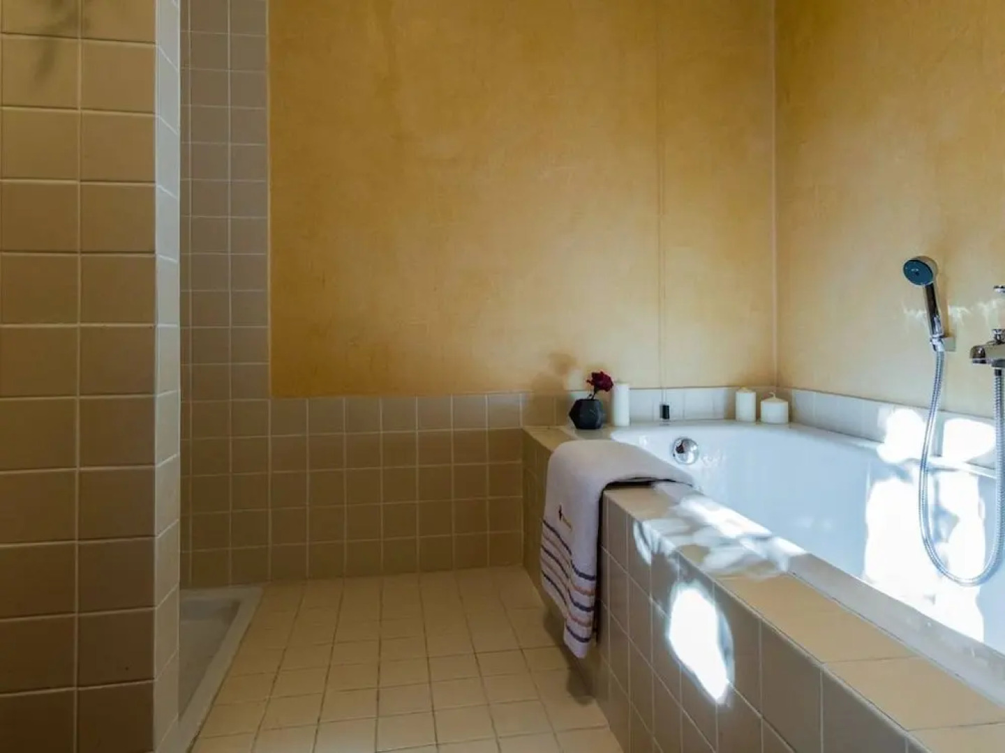 Hintown Bogogno golf club