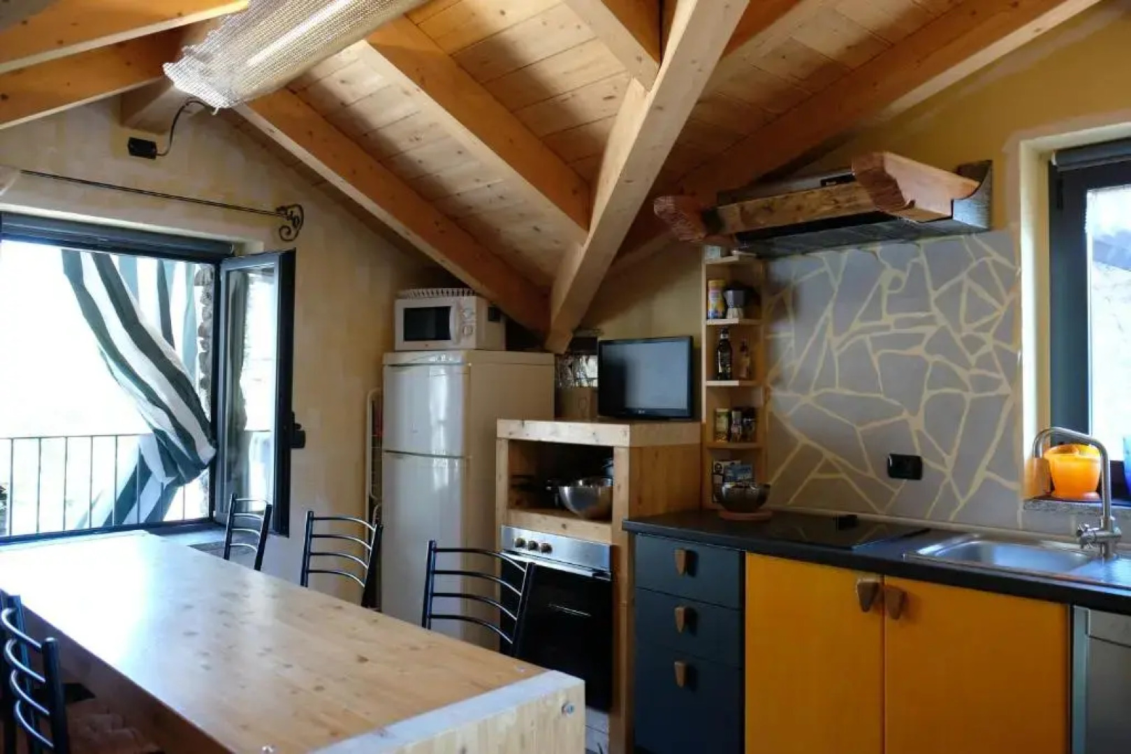 Appartamenti Montemezzo Le Case in Pietra