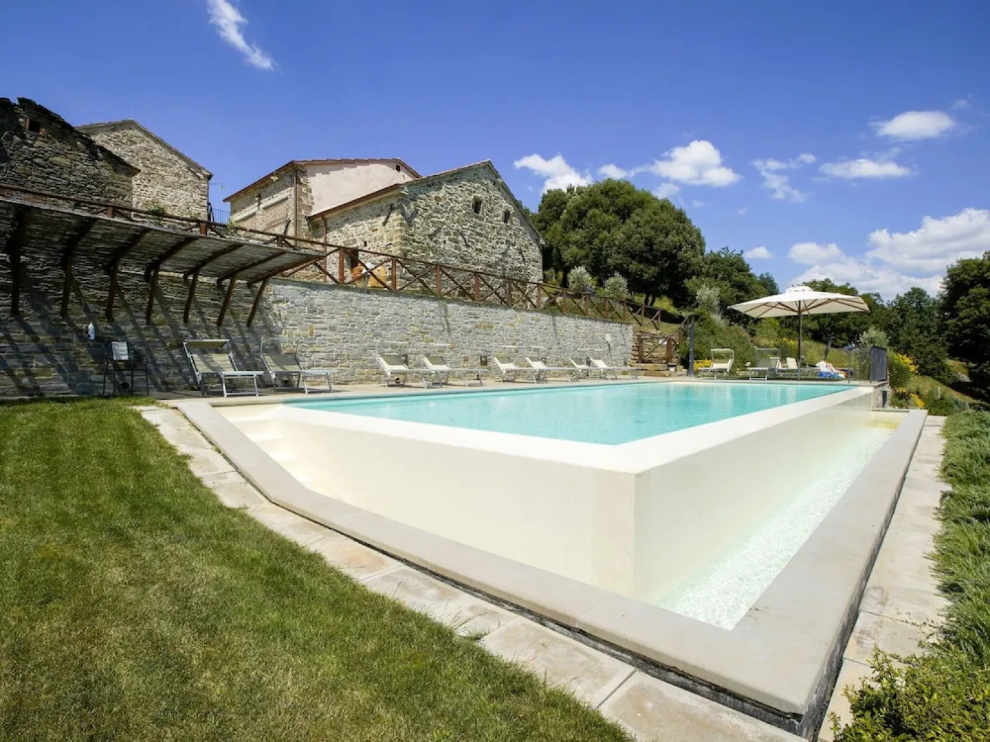 Spacious Holiday Home with Swimming Pool in Anghiari